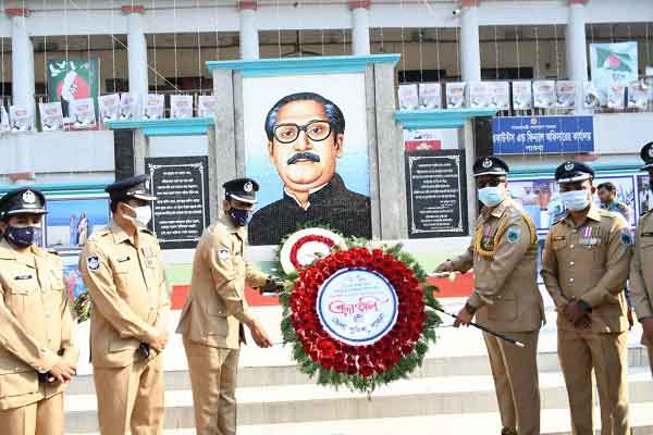 বঙ্গবন্ধুর জন্মদিন ও জাতীয় শিশু দিবস পালন করছে পাবনা জেলা পুলিশ
