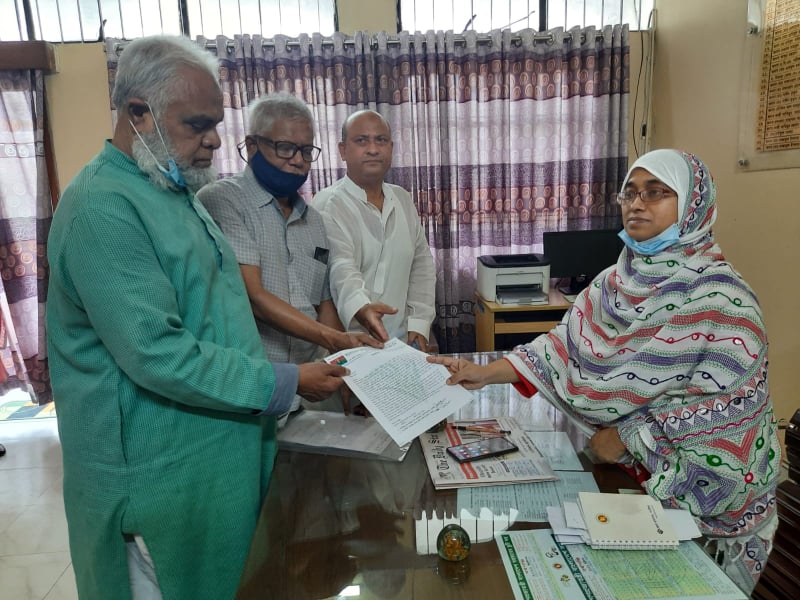 নাটোরে জেলা প্রশাসক বরাবর স্মারকলিপি দিয়েছে বিএনপি