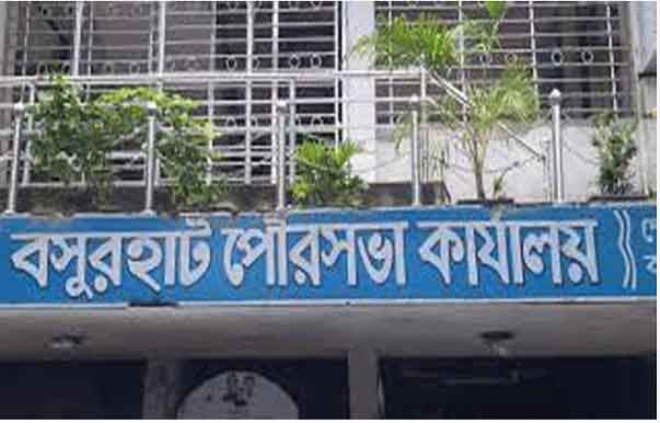 বসুরহাট পৌরসভায় দুধ, চাল ঢুকতেও দিতে হয় চাঁদা