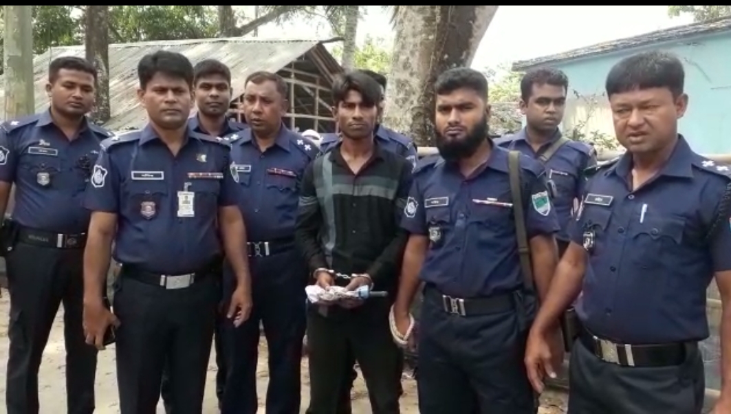 মোংলায় স্ত্রীকে ভাগিয়ে নেয়ায় বন্ধুকে খুন করে মারুফ