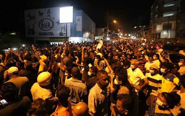 শ্রীলঙ্কার প্রেসিডেন্টের বাসভবনে হামলাচেষ্টা, রাজধানীতে কারফিউ জারি