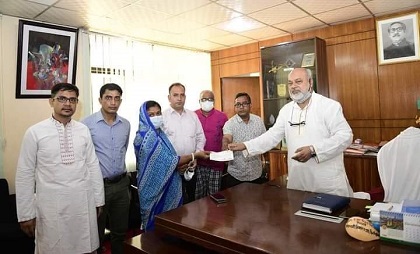 নিহত অজয়ের পরিবারকে আর্থিক অনুদান