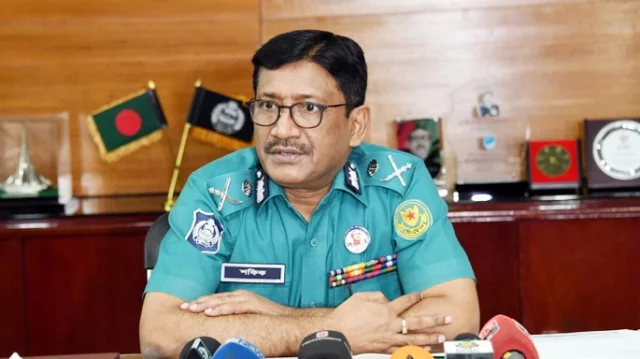 ঈদে আত্মীয়ের কাছে স্বর্ণালঙ্কার রেখে যাওয়ার পরামর্শ ডিএমপি কমিশনারের