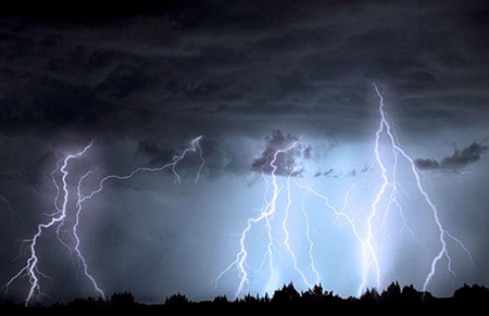 তিনদিন বজ্রবৃষ্টির আভাস