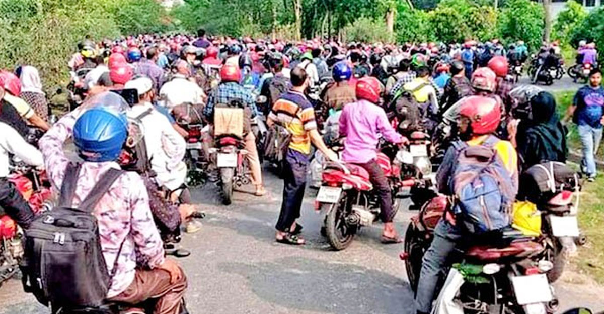বঙ্গবন্ধু‌ সেতু‌ দিয়ে মোটরসাইকেল পারাপারের রেকর্ড