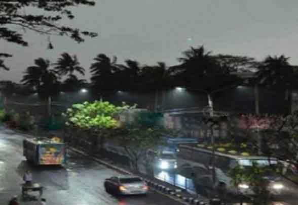 রাজধানীতে কালবৈশাখি ঝড়ের আঘাত