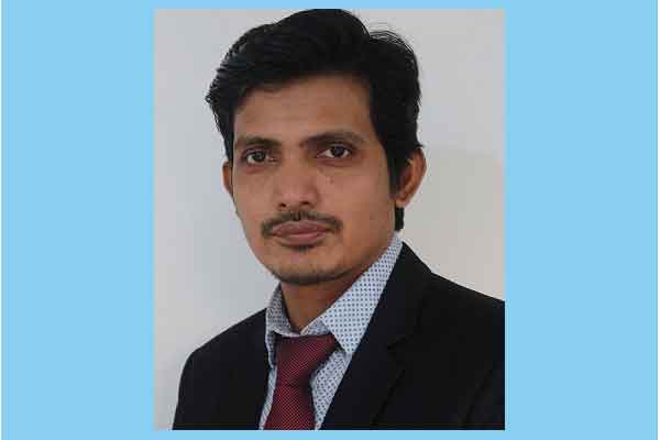 অথচ সেই গ্রাম থেকেই পালিয়ে বেড়াচ্ছি!