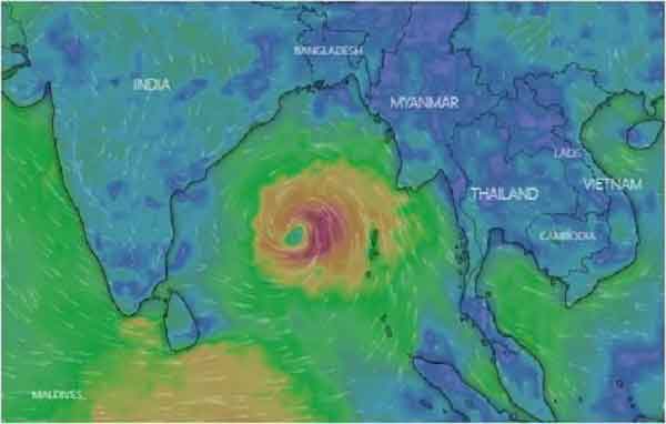 ভারতের উড়িষ্যার দিকে যাচ্ছে ঘূর্ণিঝড় ‘অশনি