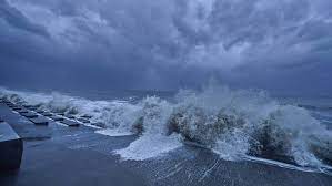 দুর্বল হয়ে অন্ধ্র প্রদেশ, উড়িষ্যার দিকে যাচ্ছে ‘অশনি’