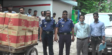 সাতক্ষীরায় তেল মজুদ করায় দুই ব্যবসায়ীকে ১লাখ টাকা জরিমানা