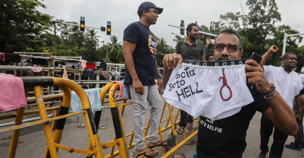 শ্রীলঙ্কার নতুন প্রধানমন্ত্রীকে প্রত্যাখ্যান বিরোধীদের