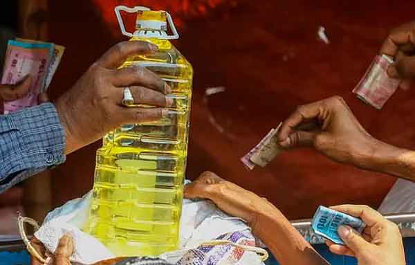 টিসিবির সয়াবিন তেল বিক্রি স্থগিত