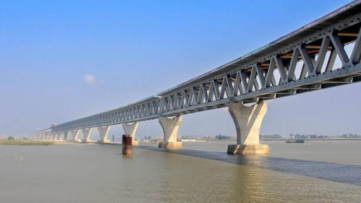 পদ্মা সেতুতে টোল : মোটরসাইকেল ১০০, বাস ২৪০০