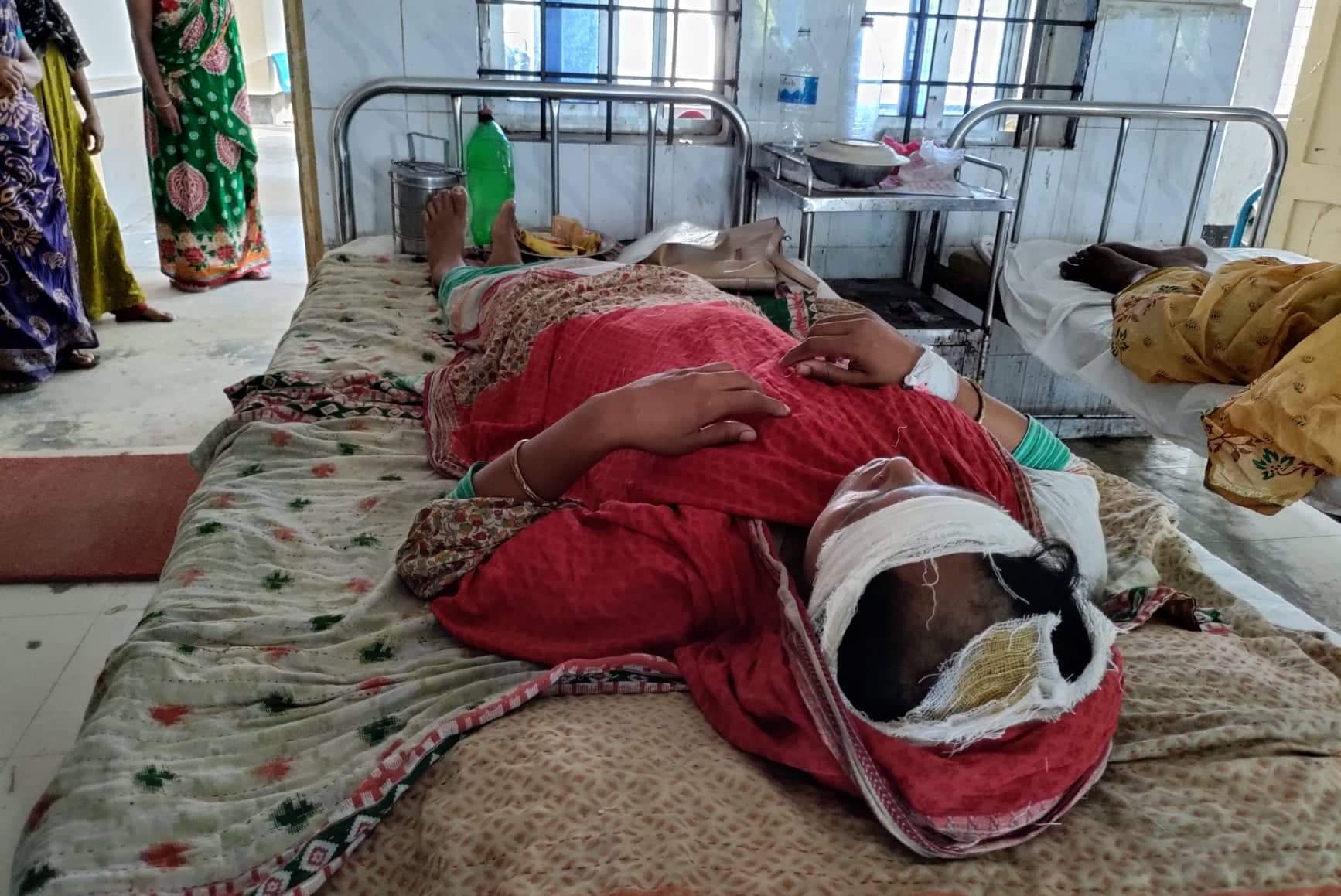 ফরিদপুরের নগরকান্দায় দুই গ্রুপের সংঘর্ষ, থানায় পাল্টাপাল্টি অভিযোগ
