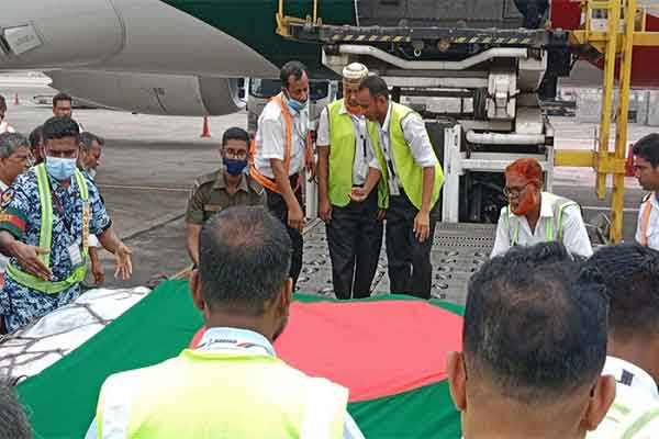 আবদুল গাফ্‌ফার চৌধুরীর মরদেহ এখন ঢাকায়