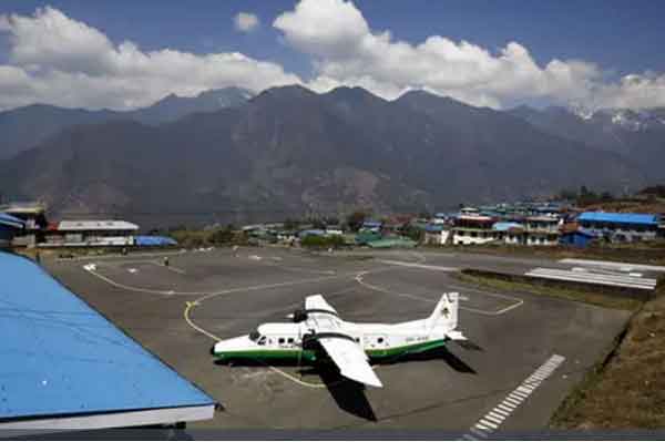 নেপালে আরোহীসহ মাঝ আকাশে উড়োজাহাজ নিখোঁজ