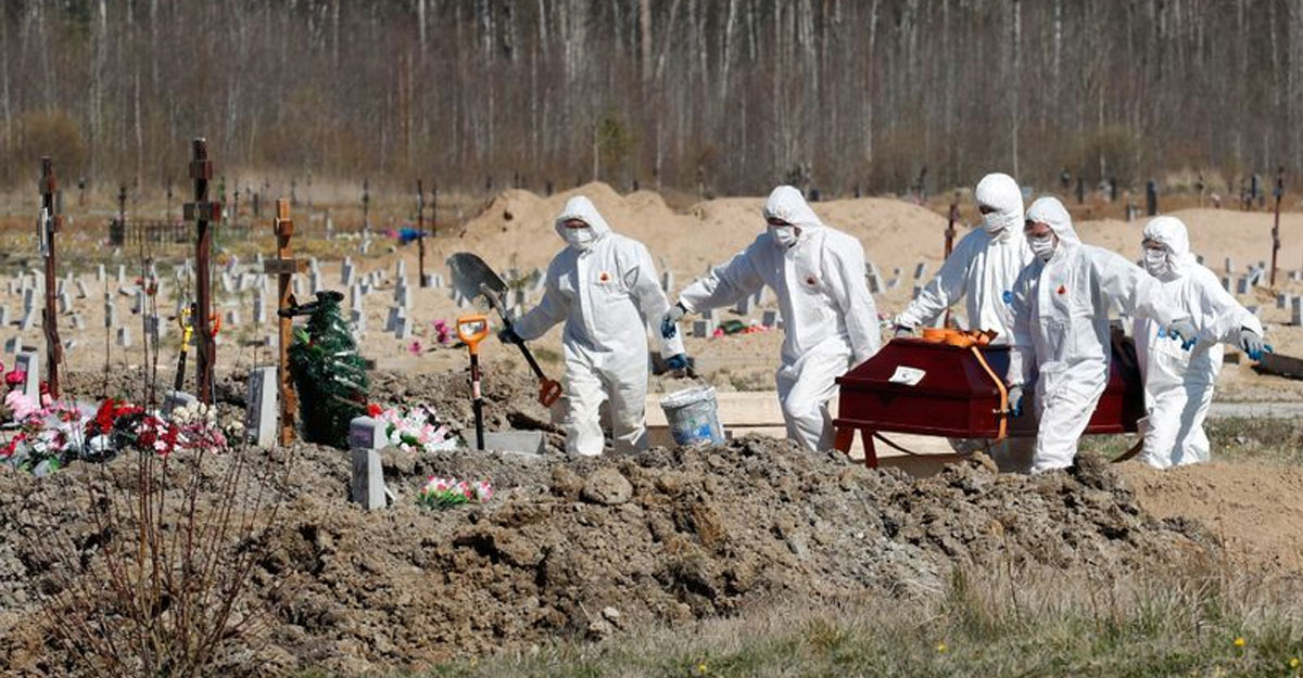 একদিনে শনাক্ত আরও ৪ লাখ, মৃত্যু হাজারের নিচে