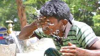 বইছে তাপপ্রবাহ, গরম আরও বাড়তে পারে