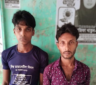 হাতিয়াতে মোবাইল থাকায় ভোট কেন্দ্র থেকে ২ যুবক আটক