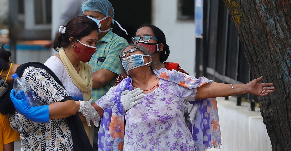 ভারতে শনাক্ত বাড়ল প্রায় ৪০ শতাংশ, একদিনে আক্রান্ত ১২ হাজারের বেশি