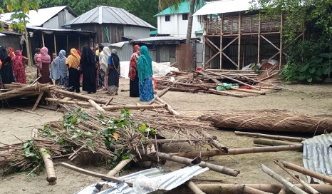 ফরিদপুরে কৃষকের বাড়িতে হামলা, ভাংচুর ও লুটপাটের অভিযোগ