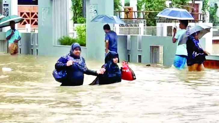 সিলেট সুনামগঞ্জে ভয়াবহ বন্যা কষ্টে আছে লাখো মানুষ