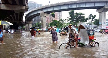 চট্টগ্রামে বৃষ্টি, নগরজুড়ে জলাবদ্ধতা