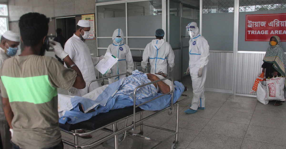 করোনায় মৃত্যু এক লাফে ১২