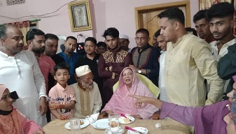 হাসনা জসীম উদ্দিন মওদুদের দলীয় নেতাকর্মীদের সাথে ঈদ শুভেচ্ছা বিনিময়