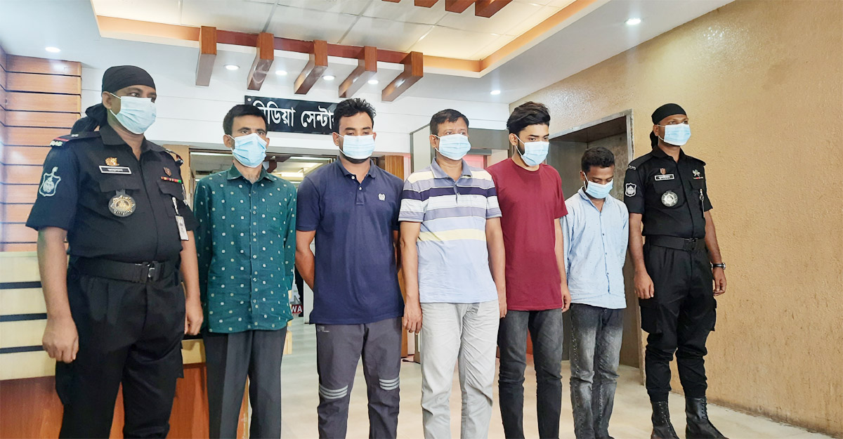 ভারতে নিয়ে কিডনি প্রতিস্থাপন, টাকা চাইলে মিলত ‘হুমকি’