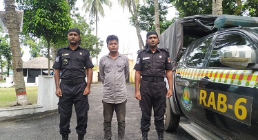 সাতক্ষীরায় ওয়ান শুটারগান সহ এক সন্ত্রাসী আটক