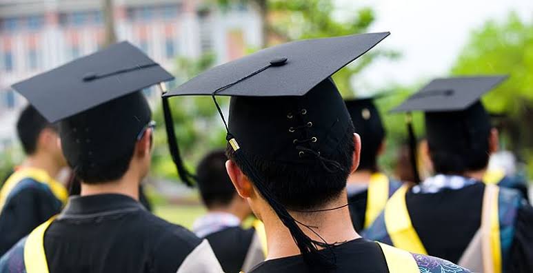 আমেরিকায় উচ্চশিক্ষা: কেন বাংলাদেশের শিক্ষার্থীরা পিছিয়ে