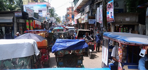 লক্ষ্মীপুরে ব্যাটারিচালিত অটো গলার কাঁটা