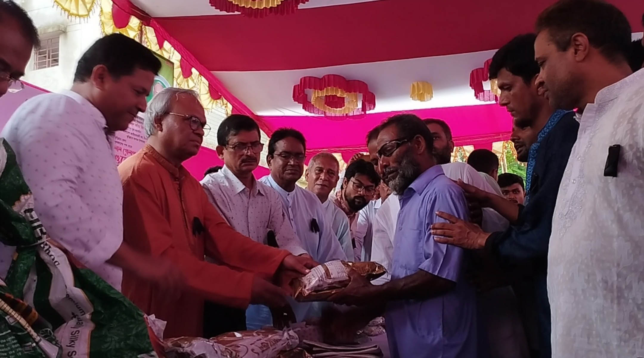 আওয়ামীলীগ গণতন্ত্র হরণ করে চুরিতন্ত্র কায়েম করেছে: রিজভী