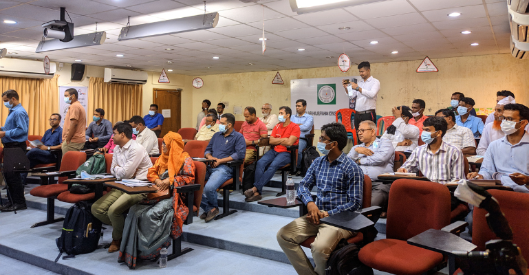 বশেমুরবিপ্রবি'র ফিশারিজ ও মেরিন বায়োসায়েন্স বিভাগের উদ্যোগে ওয়ার্কশপ অনুষ্ঠিত