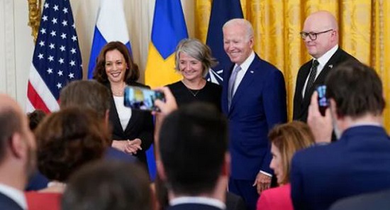 ফিনল্যান্ড-সুইডেনকে ন্যাটোতে আনুষ্ঠানিক অনুমোদন