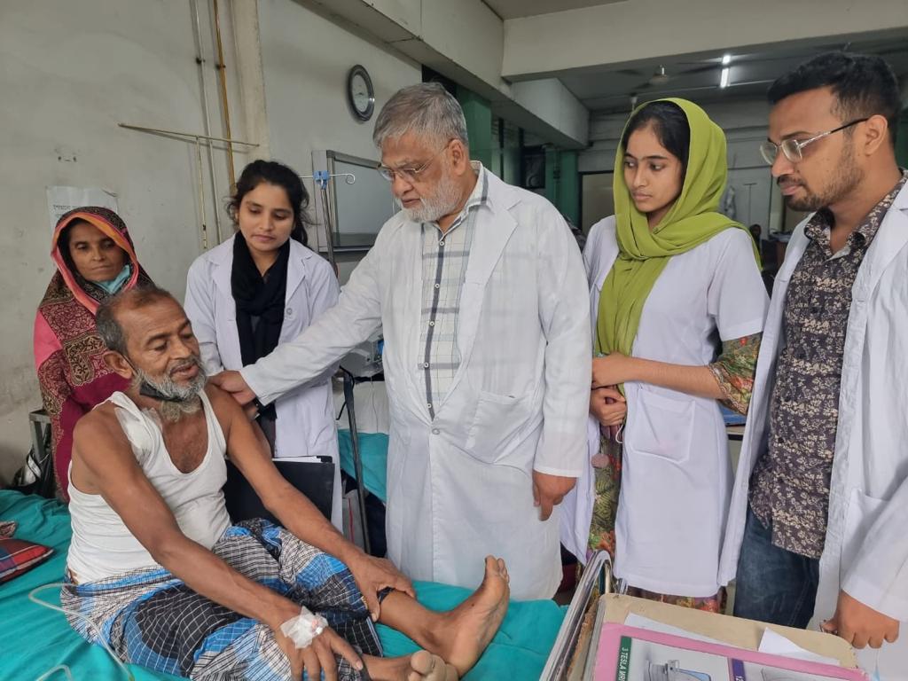 গণস্বাস্থ্য হাসপাতালে অল্প খরচে পেটের ১৮ কেজি টিউমার অপসারণ