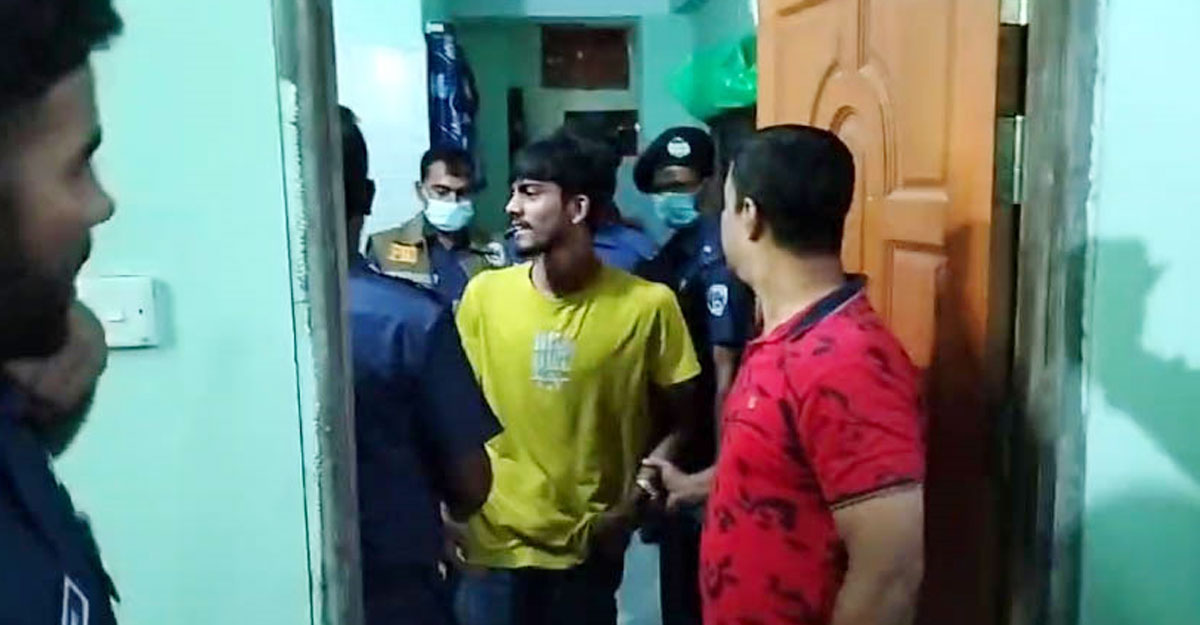 শিক্ষিকার মরদেহ উদ্ধারের ঘটনায় স্বামীকে আটক করা হয়েছে