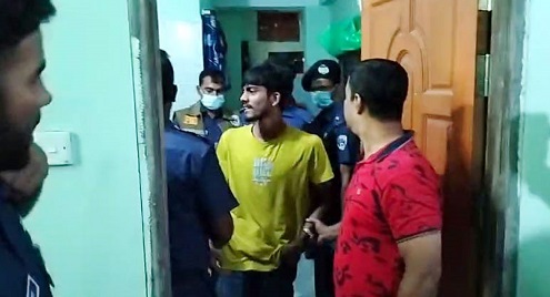 নাটোরে ছাত্রকে বিয়ে করা সেই শিক্ষিকার স্বামী মামুন আটক