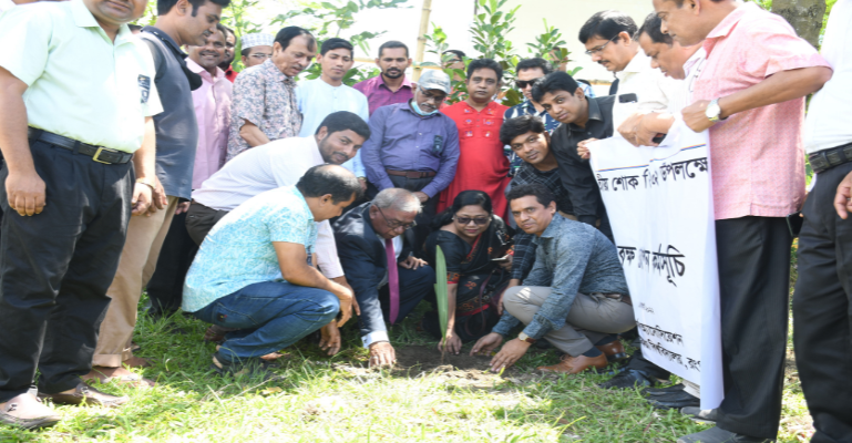 জাতীয় শোক দিবস উপলক্ষে বেরোবিতে অফিসার্স অ্যাসোসিয়েশনের বৃক্ষরোপণ