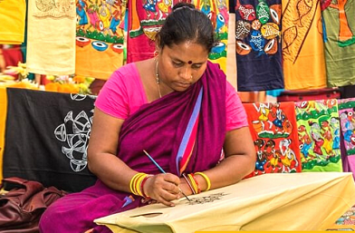 অনেকসময় নারী উদ্যোক্তারা জড়িয়ে পড়েন ঋণজালে