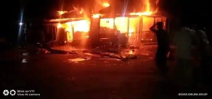 নোয়াখালীতে সিলিন্ডারের আগুনে ৭ দোকান ভস্মিভূত