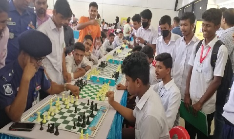 নোয়াখালীতে স্কুল দলগত দাবা প্রতিযোগিতা