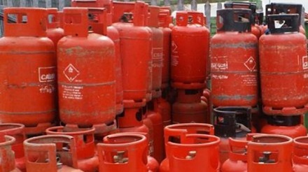 এলপিজির দাম বাড়লো ১৬ টাকা সিলিন্ডার প্রতি