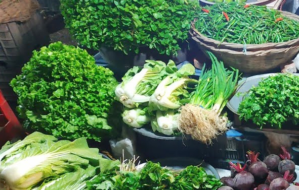 নতুন সবজিতে অস্বস্তি, বেড়েছে শাকের দাম