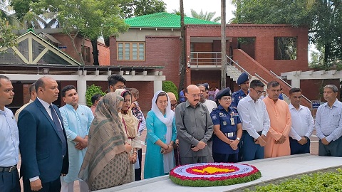 বঙ্গবন্ধুর সমাধিতে প্রধানমন্ত্রী নিরাপত্তা উপদেষ্টার শ্রদ্ধা