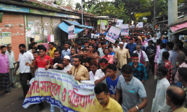 বালু উত্তোলন-বিদ্যুৎ সংযোগে অর্থ আদায়ের অভিযোগ