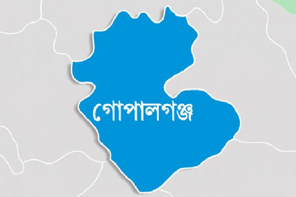 বাস নিয়ন্ত্রণ হারিয়ে গাছের সঙ্গে ধাক্কা, পুলিশসহ ৪ জন নিহত