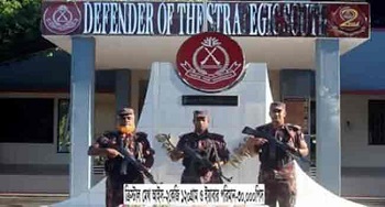 টেকনাফে ১৩ কোটি টাকার আইস ও ইয়াবা উদ্ধার