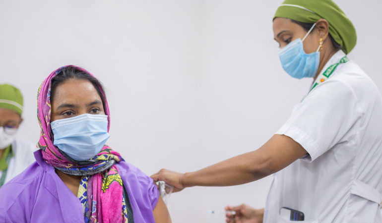 বুস্টার টিকা পেলো ৫ কোটি ৬৮ লাখের বেশি মানুষ